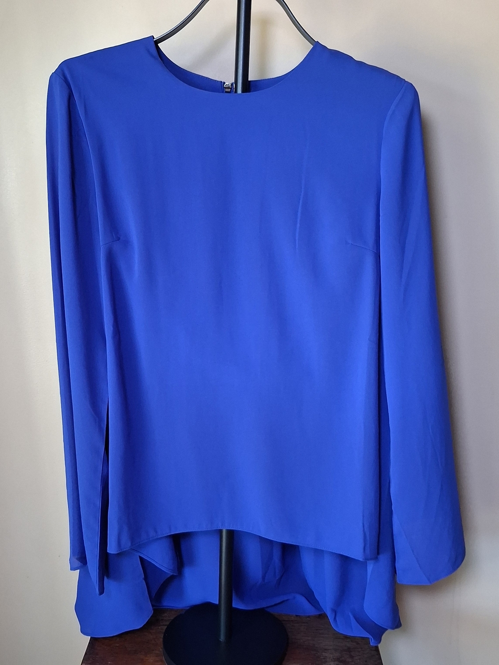 Aryeh Anthropologie Women’s Royal Blue Hi-Low Blouse; Size M